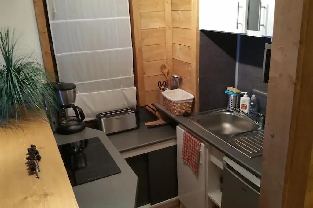Appartement 2 Pieces Au Milieu Des Chalets. Grande Terrasse Orientee Sud Saint-Etienne-de-Tinee 0*,