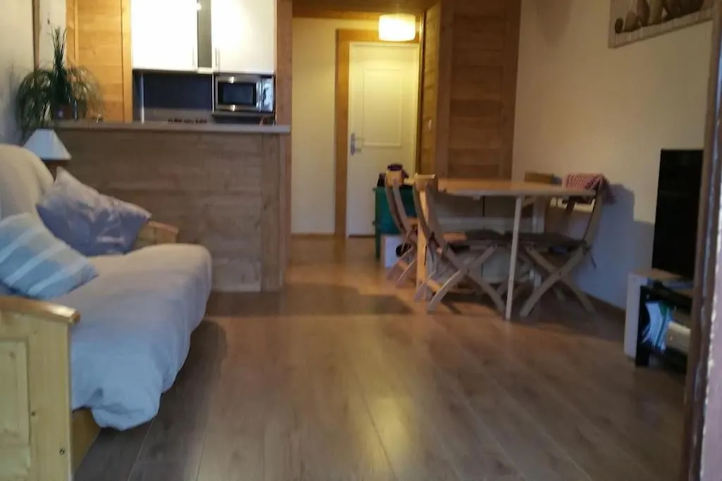 Appartement 2 Pieces Au Milieu Des Chalets. Grande Terrasse Orientee Sud Saint-Etienne-de-Tinee France