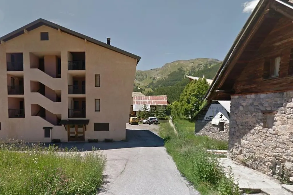 Appartement 2 Pieces Au Milieu Des Chalets. Grande Terrasse Orientee Sud Saint-Etienne-de-Tinee Apartment